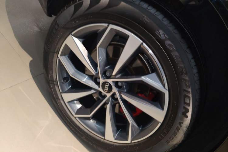 Used Audi Q5L 2024 40 TFSI Luxury Dynamic Edition Right Rear Wheel Hub