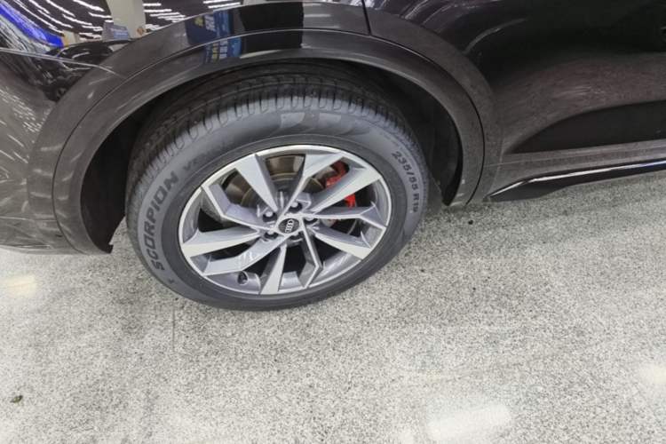 Used Audi Q5L 2024 40 TFSI Luxury Dynamic Edition Right Rear Wheel Hub