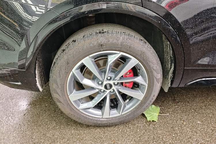 Used Audi Q5L 2024 40 TFSI Luxury Dynamic Edition Right Rear Wheel Hub