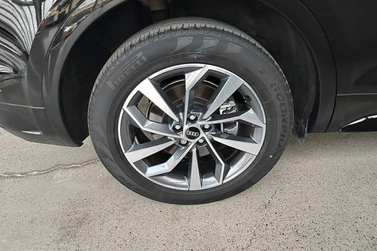 Used Audi Q5L 2024 40 TFSI Luxury Dynamic Edition Right Rear Wheel Hub