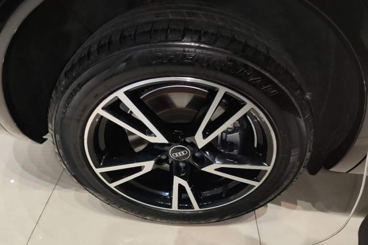 Used Audi Q5L 2024 40 TFSI Fashion Dynamic Model Right Rear Wheel Hub
