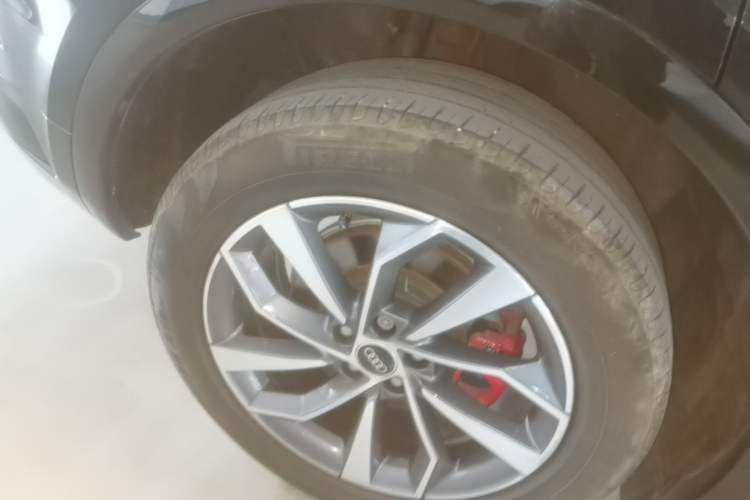 Used Audi Q5L 2024 40 TFSI Luxury Dynamic Edition Right Rear Wheel Hub