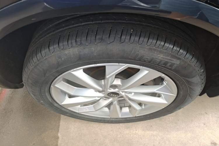 Used Audi Q5L 2024 40 TFSI Luxury Prestige Edition Right Rear Wheel Hub