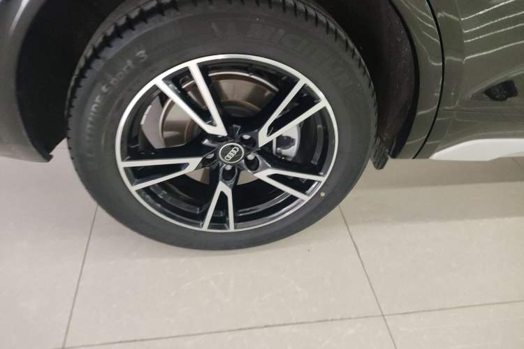 Used Audi Q5L 2024 40 TFSI Fashion Dynamic Model Right Rear Wheel Hub