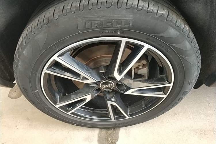 Used Audi Q5L 2024 40 TFSI Fashion Dynamic Model Right Rear Wheel Hub