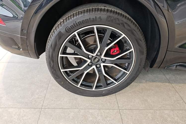 Used Audi Q5L 2024 45 TFSI Luxury Dynamic Model Right Rear Wheel Hub