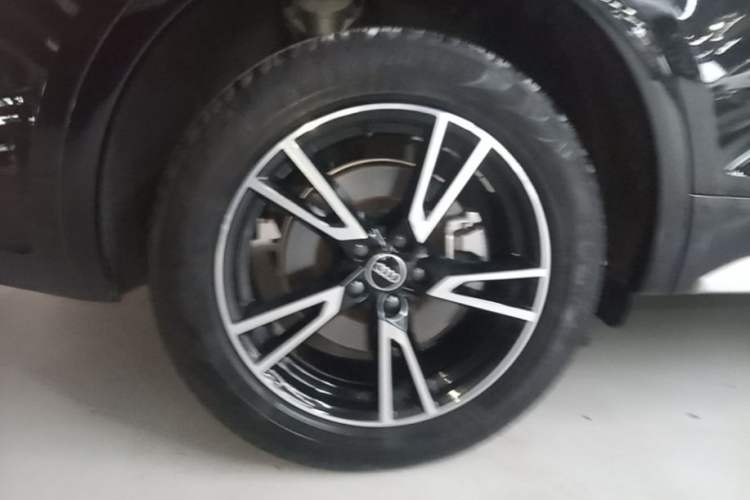 Used Audi Q5L 2024 40 TFSI Fashion Dynamic Model Right Rear Wheel Hub