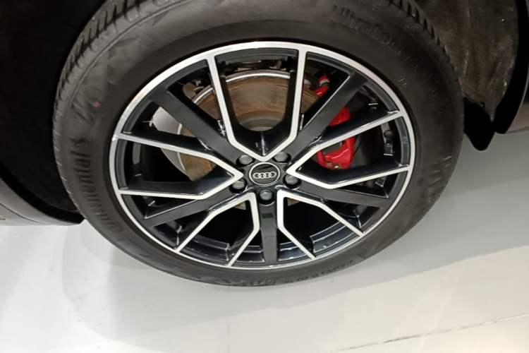 Used Audi Q5L 2024 45 TFSI Luxury Dynamic Model Right Rear Wheel Hub