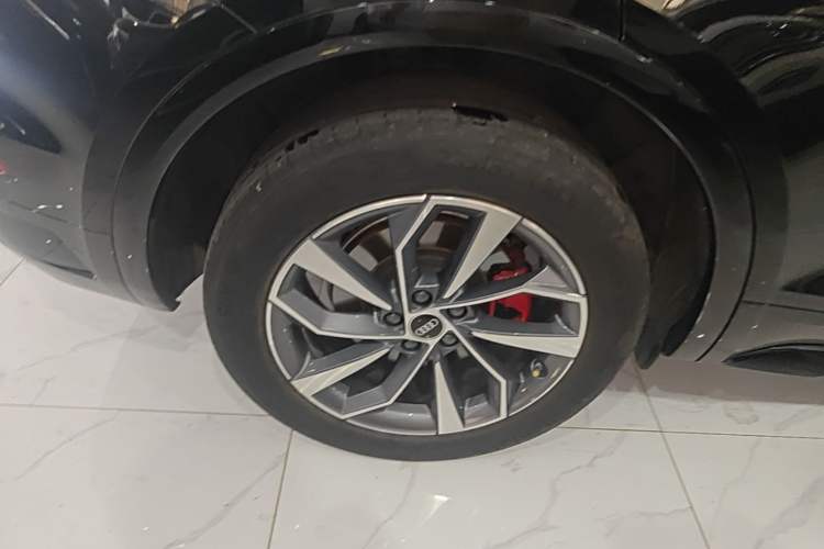 Used Audi Q5L 2024 40 TFSI Fashion Dynamic Model Right Rear Wheel Hub