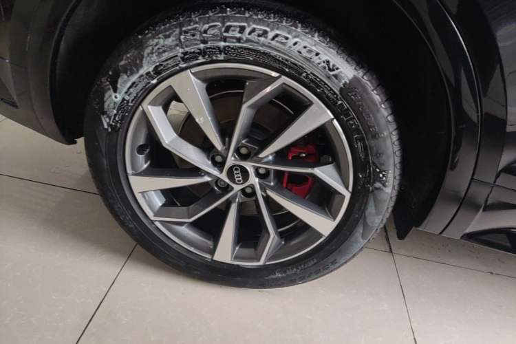 Used Audi Q5L 2024 40 TFSI Luxury Dynamic Edition Right Rear Wheel Hub