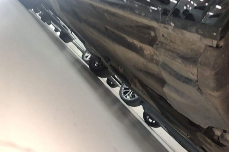 Used Audi Q5L 2024 40 TFSI Luxury Dynamic Edition Right Side Sill