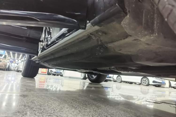 Used Audi Q5L 2024 40 TFSI Luxury Dynamic Edition Right Side Sill
