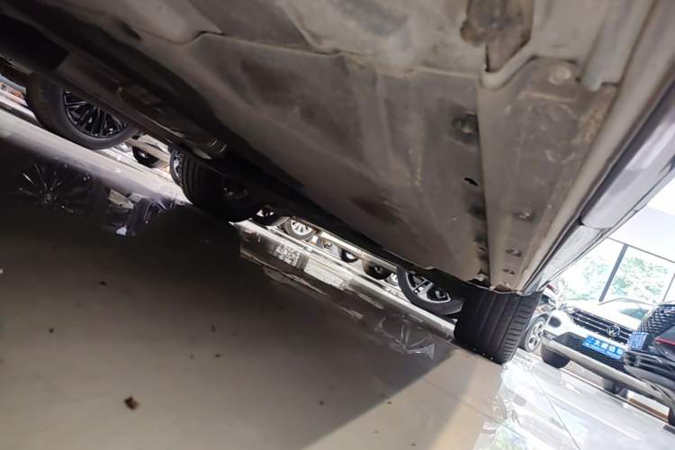 Used Audi Q5L 2024 40 TFSI Luxury Dynamic Edition Right Side Sill