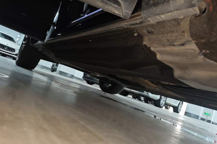 Used Audi Q5L 2024 45 TFSI Luxury Dynamic Model Right Side Sill