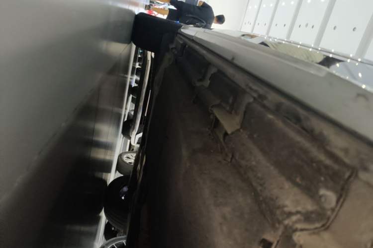 Used Audi Q5L 2024 40 TFSI Fashion Dynamic Model Right Side Sill