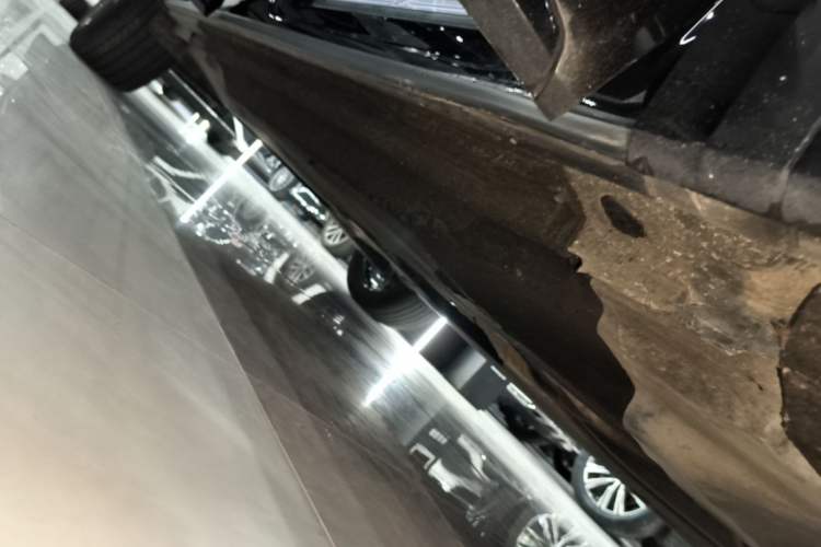 Used Audi Q5L 2024 45 TFSI Luxury Dynamic Model Right Side Sill