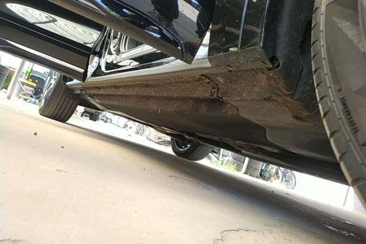 Used Audi Q5L 2024 45 TFSI Luxury Dynamic Model Right Side Sill