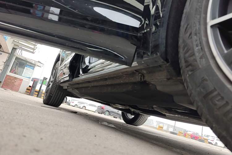 Used Audi Q5L 2024 45 TFSI Luxury Dynamic Model Right Side Sill