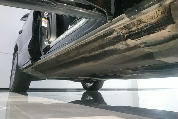 Used Audi Q5L 2024 40 TFSI Luxury Dynamic Edition Right Side Sill