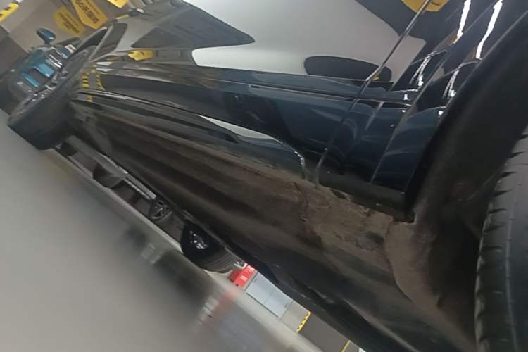 Used Audi Q5L 2024 45 TFSI Luxury Dynamic Model Right Side Sill