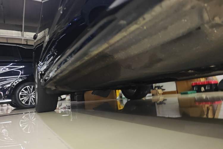 Used Audi Q5L 2024 40 TFSI Luxury Dynamic Edition Right Side Sill