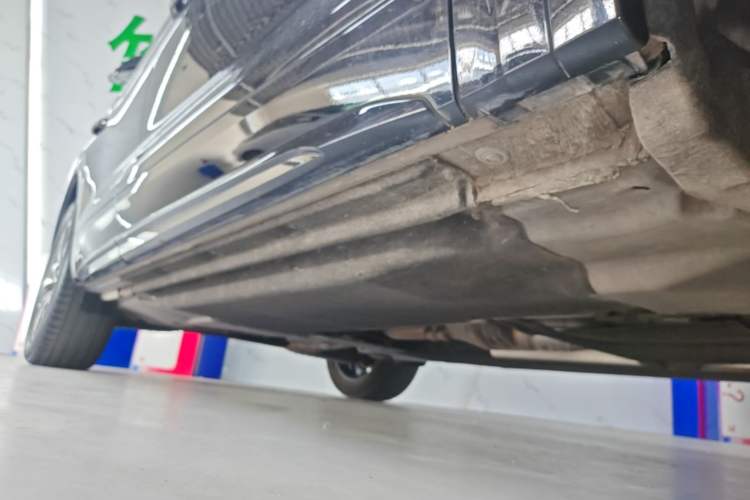 Used Audi Q5L 2024 40 TFSI Luxury Dynamic Edition Right Side Sill