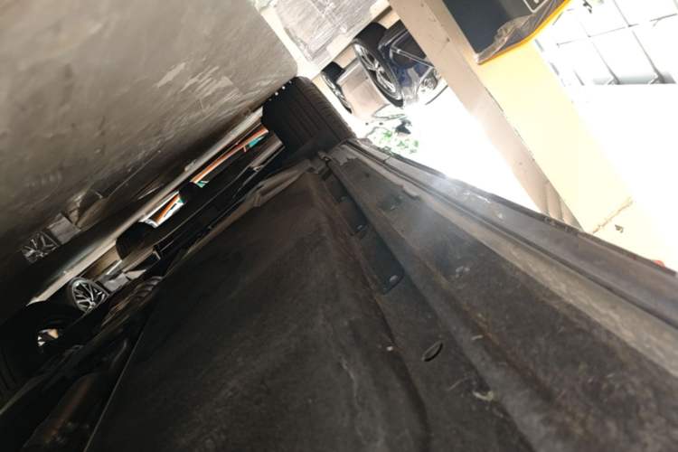 Used Audi Q5L 2024 40 TFSI Luxury Dynamic Edition Right Side Sill