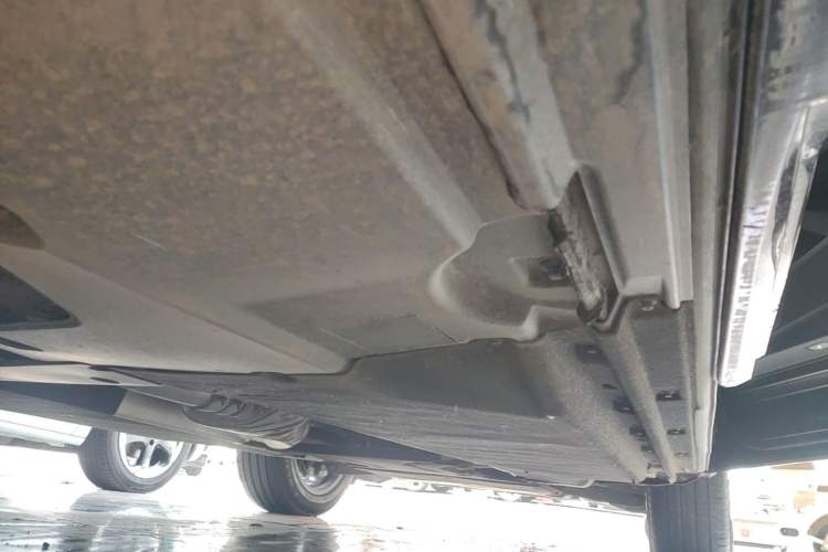 Used Audi Q5L 2024 40 TFSI Luxury Dynamic Edition Right Side Sill