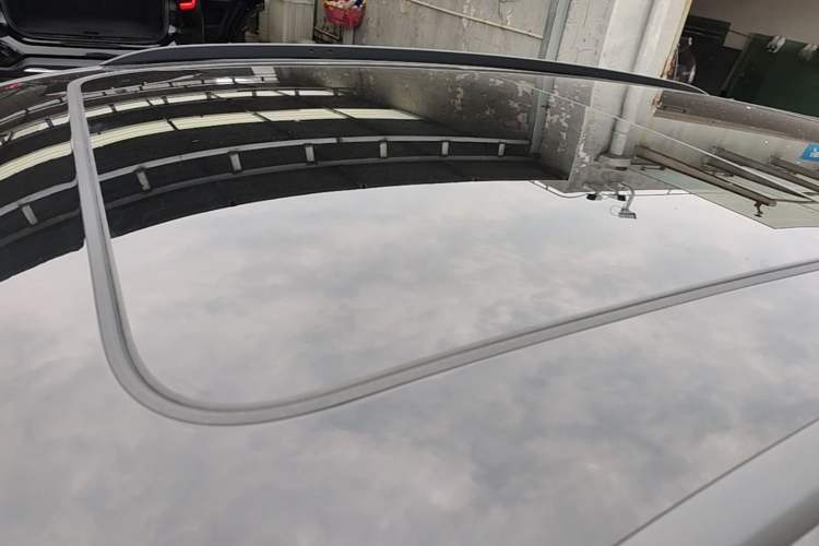 Used Audi Q5L 2024 45 TFSI Luxury Dynamic Model Roof