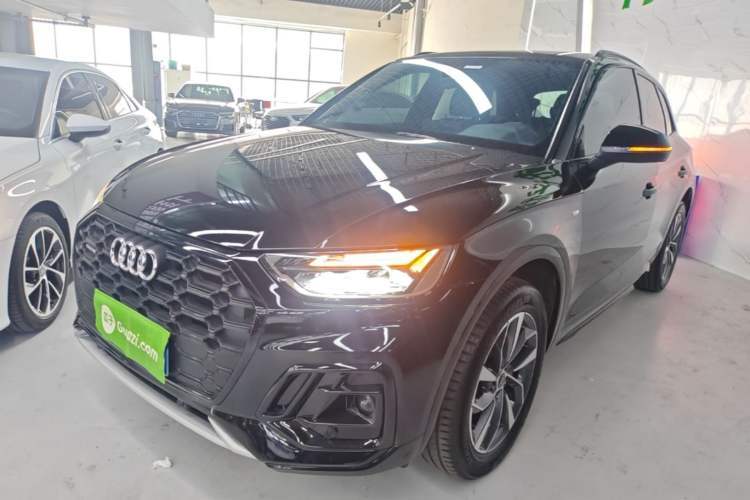 Used Audi Q5L 2024 40 TFSI Luxury Dynamic Edition Guazi used car, China used car export, Used car for sale, Used cars, Cheapest cars for sale