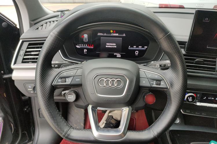 Used Audi Q5L 2024 40 TFSI Fashion Dynamic Model Steering Wheel