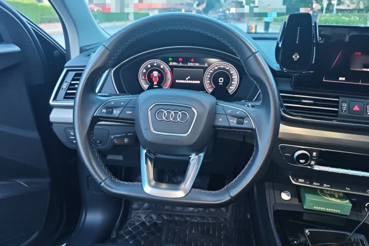 Used Audi Q5L 2024 40 TFSI Fashion Dynamic Model Steering Wheel
