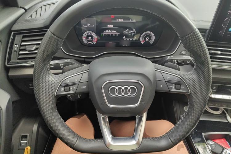 Used Audi Q5L 2024 45 TFSI Luxury Dynamic Model Steering Wheel