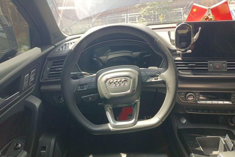 Used Audi Q5L 2024 45 TFSI Luxury Dynamic Model Steering Wheel