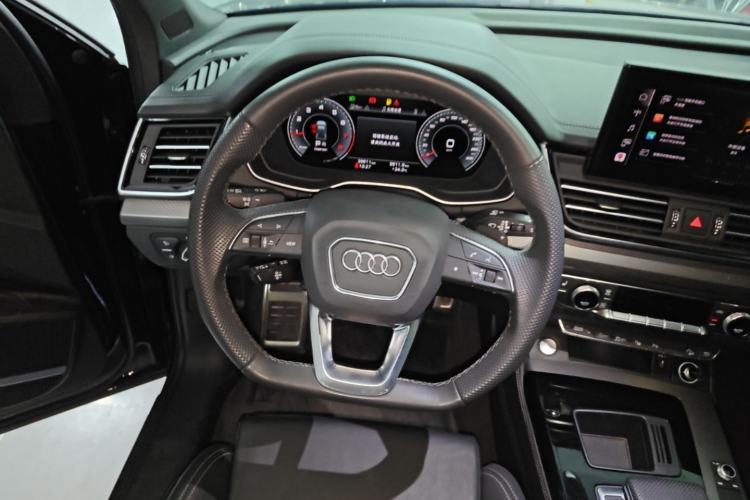 Used Audi Q5L 2024 45 TFSI Luxury Dynamic Model Steering Wheel