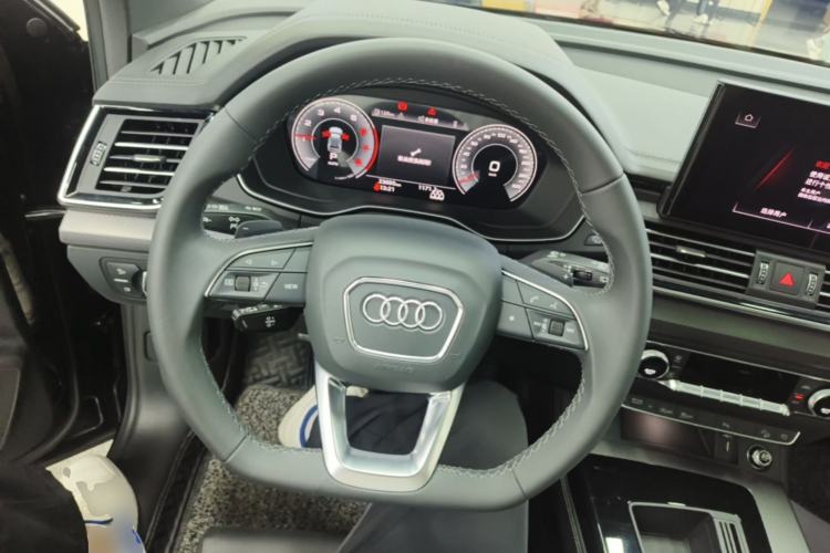 Used Audi Q5L 2024 40 TFSI Luxury Dynamic Edition Steering Wheel
