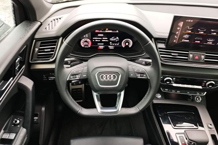 Used Audi Q5L 2024 40 TFSI Luxury Dynamic Edition Steering Wheel