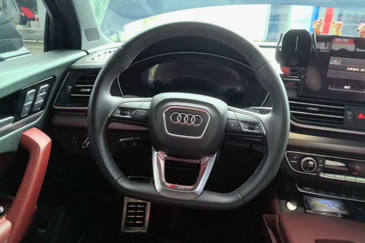 Used Audi Q5L 2024 45 TFSI Luxury Dynamic Model Steering Wheel