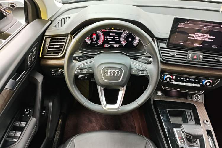 Used Audi Q5L 2024 40 TFSI Luxury Prestige Edition Steering Wheel