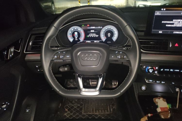 Used Audi Q5L 2024 40 TFSI Fashion Dynamic Model Steering Wheel