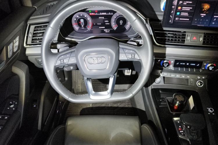 Used Audi Q5L 2024 45 TFSI Luxury Dynamic Model Steering Wheel