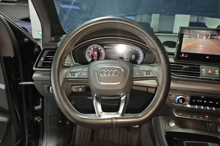 Used Audi Q5L 2024 45 TFSI Luxury Dynamic Model Steering Wheel