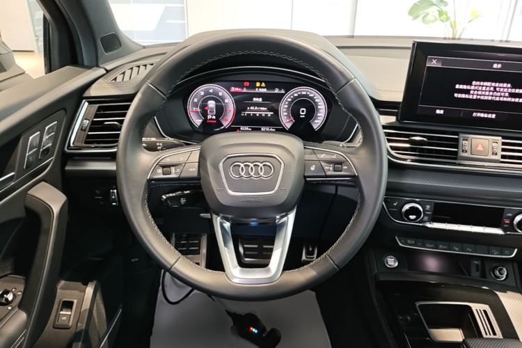 Used Audi Q5L 2024 45 TFSI Luxury Dynamic Model Steering Wheel