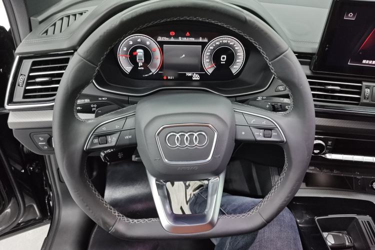 Used Audi Q5L 2024 40 TFSI Luxury Dynamic Edition Steering Wheel