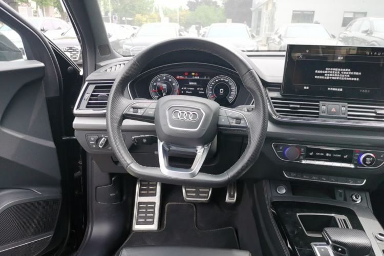 Used Audi Q5L 2024 45 TFSI Luxury Dynamic Model Steering Wheel