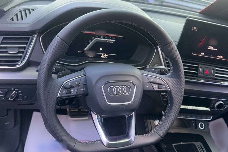 Used Audi Q5L 2024 45 TFSI Luxury Dynamic Model Steering Wheel