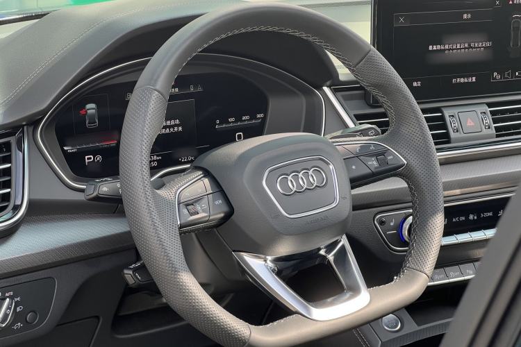 Used Audi Q5L 2024 40 TFSI Luxury Dynamic Edition Steering Wheel