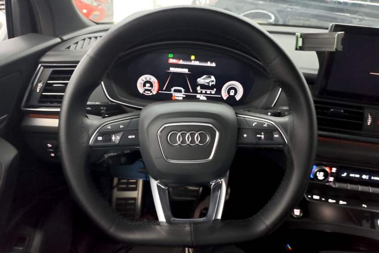 Used Audi Q5L 2024 40 TFSI Luxury Dynamic Edition Steering Wheel