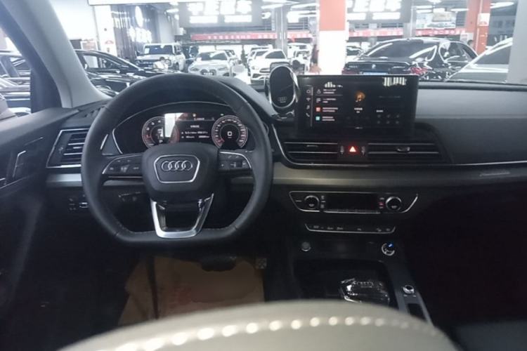 Used Audi Q5L 2024 40 TFSI Fashion Dynamic Model Steering Wheel