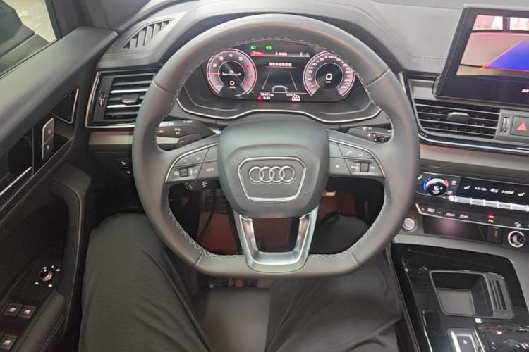 Used Audi Q5L 2024 40 TFSI Luxury Dynamic Edition Steering Wheel
